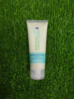 Boots Travel Mini Tea Tree & Witch Hazel Exfoliating Face Scrub: Refresh and Rejuvenate with this Travel-Friendly Scrub