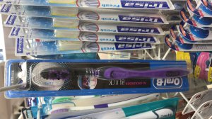 Oral-B Allrounder BLACK Toothbrush Medium
