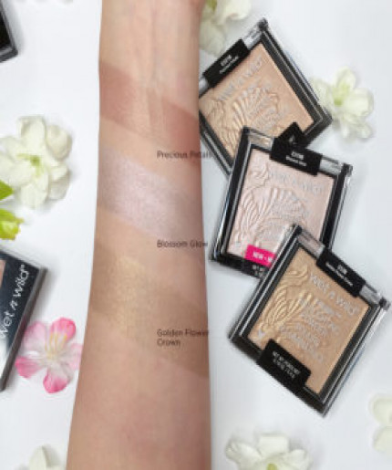 WET N WILD MegaGlo Highlighting Powder - Blossom Glow - (5.4gm) | Radiant Illumination for a Captivating Look