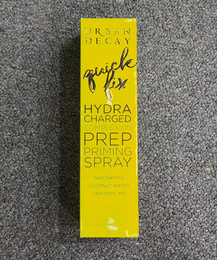 Urban Decay Quick Fix Primer Spray - Refresh and Prep Your Complexion Boost Your Skin's Hydration with Urban Decay Quick Fix Primer Spray Achieve flawless makeup application with Urban Decay