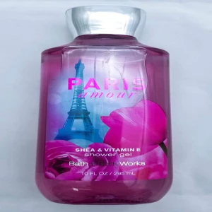 Bath & Body Works Signature Collection Paris Amour Shower Gel