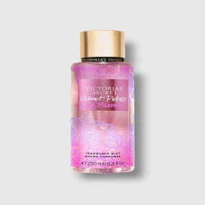 Victoria’s Secret Fragrance Mist Velvet Petals In Bloom