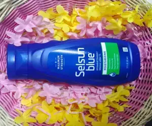 Selsun Blue Moisturizing Dandruff Shampoo: Banish Dandruff and Hydrate Your Scalp!