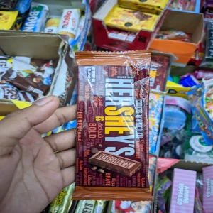 Hershey's Milk Chocolate Bar 40g for treat